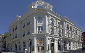 Albatros Premier Hotel